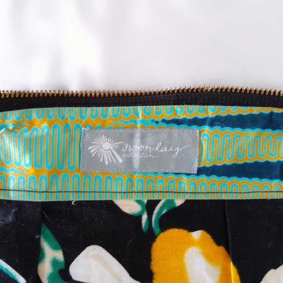 🔴SOLD🔴Noonday Makeup Bag 💄 - Picture 3 of 3
